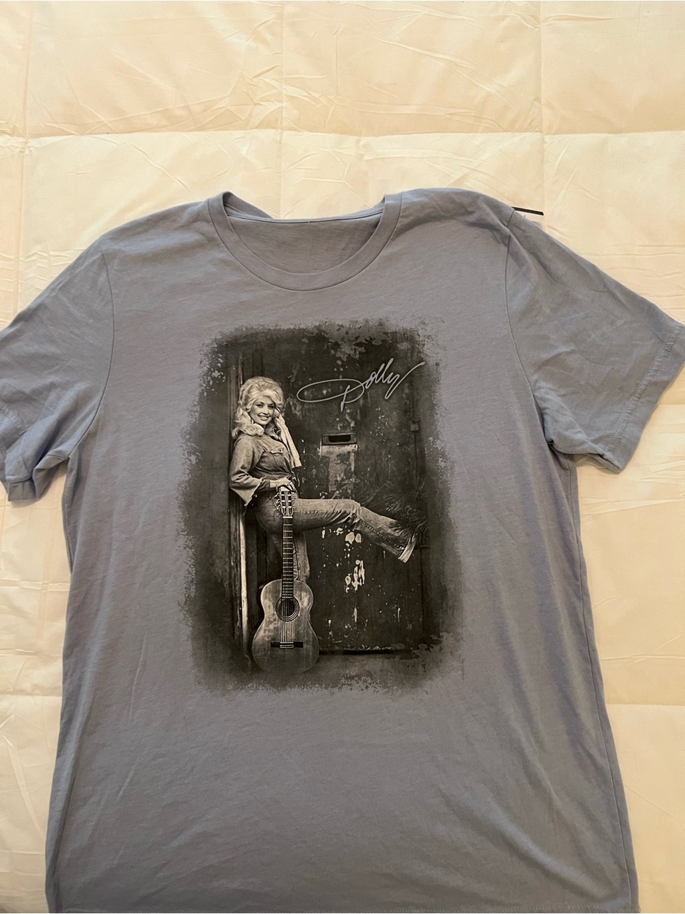 Dolly Pardon short sleeve T shirt unbranded medium. Like new